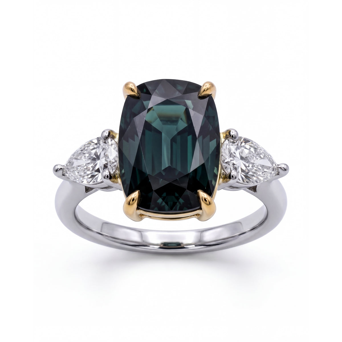 HANDCRAFTED SAPPHIRE AND DIAMOND RING
