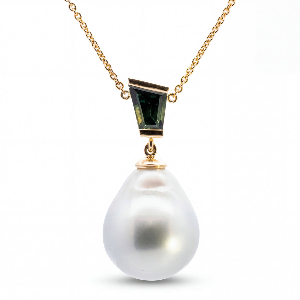 HANDCRAFTED SOUTH SEA PEARL AND SAPPHIRE PENDANT