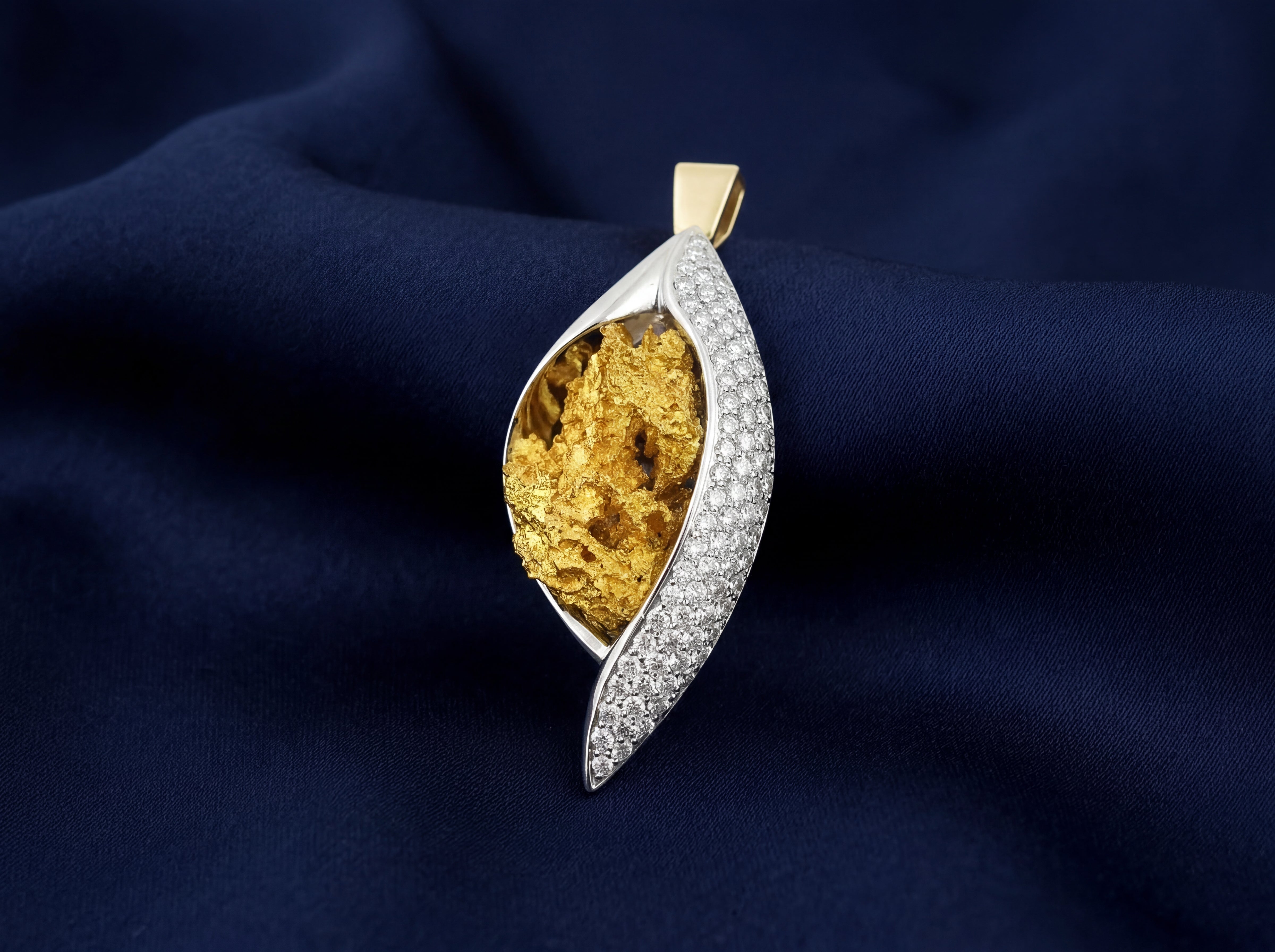 Custom handcrafted pendant, bespoke jewellery by NY2K Jewellers Maroochydore