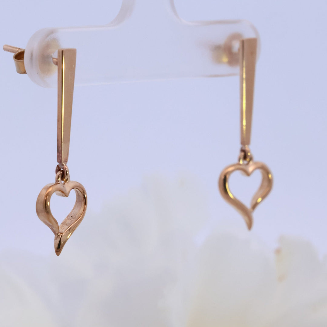 "HEART TO HEART" EARRINGS