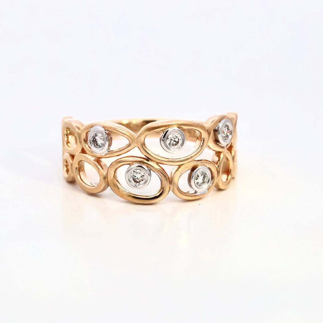 "CIRCLES" RING