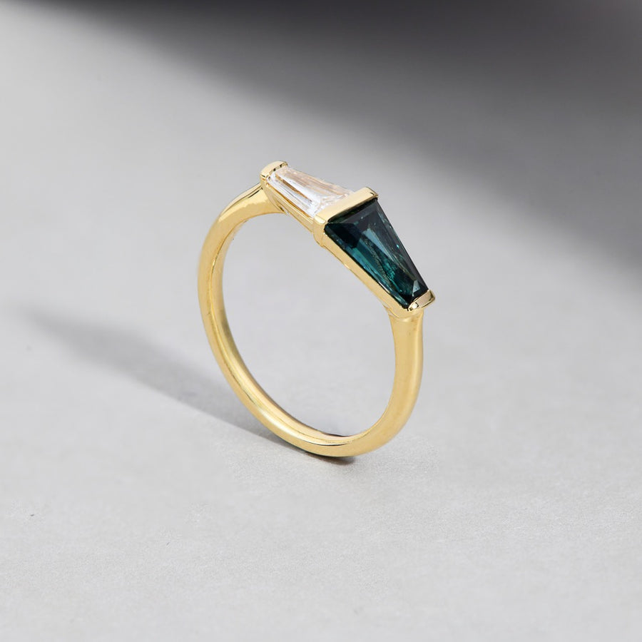 LIGHT BLUE SAPPHIRE AND DIAMOND RING - THEA