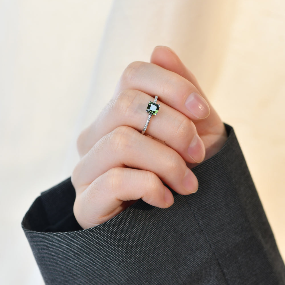 GREEN SAPPHIRE AND DIAMOND RING - DIONNE
