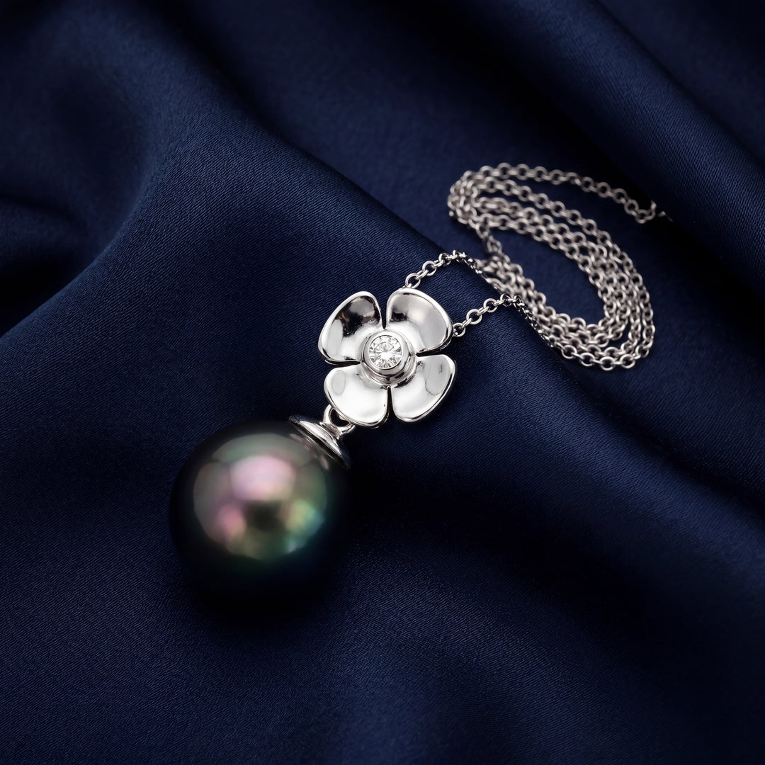 HANDCRAFTED FLOWER TAHITIAN PEARL PENDANT