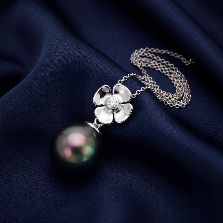 HANDCRAFTED FLOWER TAHITIAN PEARL PENDANT