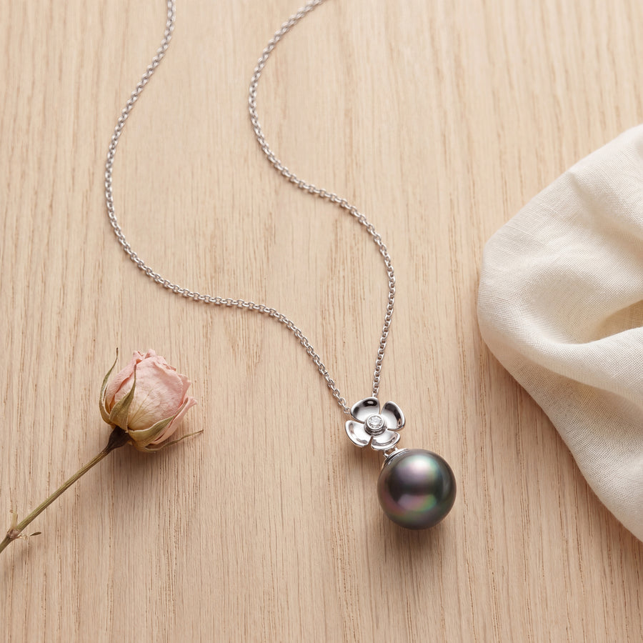 HANDCRAFTED FLOWER TAHITIAN PEARL PENDANT