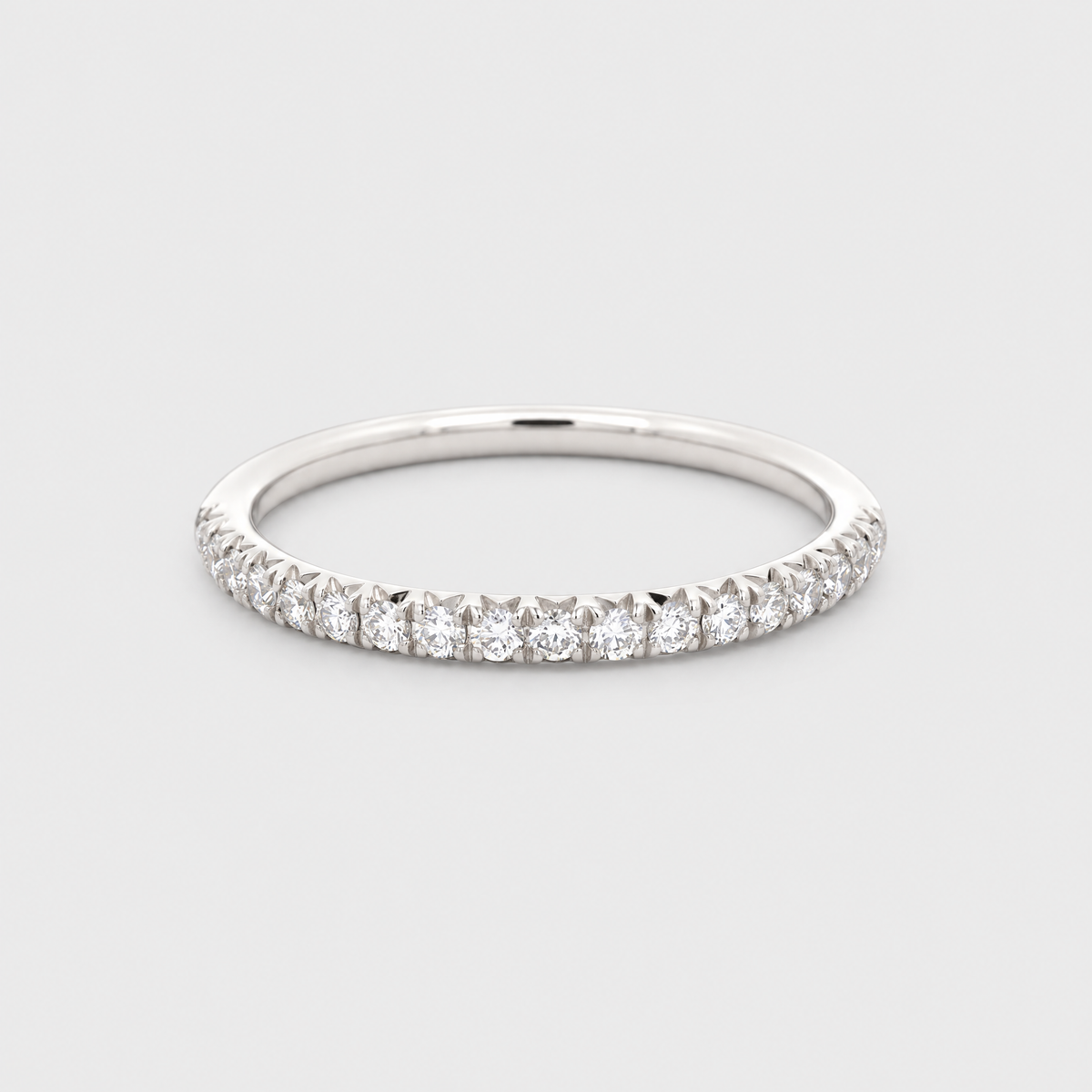 18ct White Gold Diamond Wedder, front view